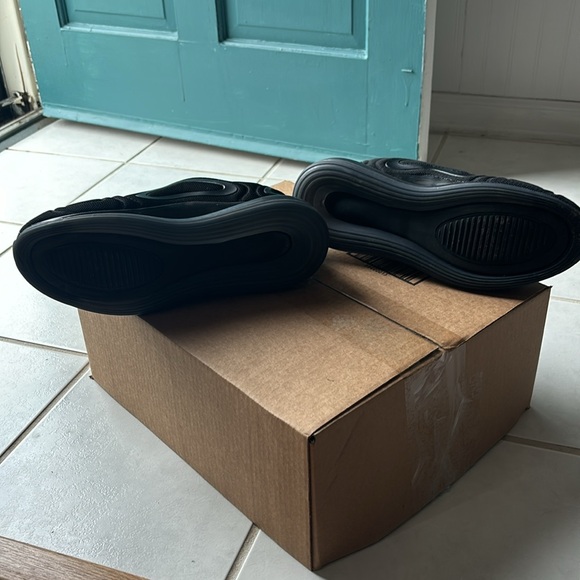 Men’s Nike Air Max 720 Size 10 - Picture 8 of 9